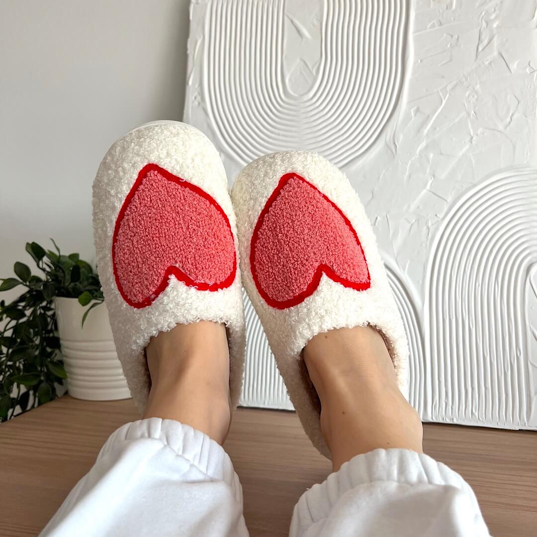 nordic_peace_lovers_plush_hearts_slippers_women_warm_cozy_shoes_slides