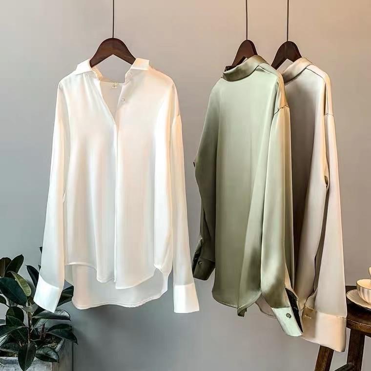 Blusa in raso di L'Aurablend Lotus